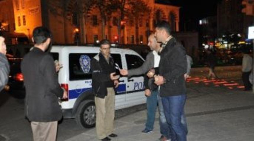 Ak Gen&ccedil;ler Bin Kase Aşure Dağıttı