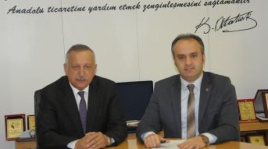 Dükkanları Yanan Esnaflara 111 Bin Lira Yardım