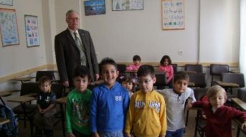 Aile Ve &Ccedil;ocuklar Arasındaki İletişim G&uuml;&ccedil;lenecek