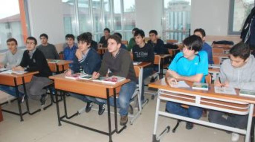 Rizeli &Ouml;ğrenciler De Dershanelerin Kapatılmasını Istemiyor