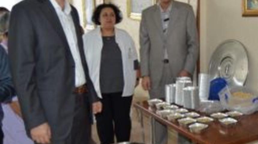 Sağlık-sen Bursa Şubesi 8 Bin &Ccedil;alışana Aşure Dağıttı