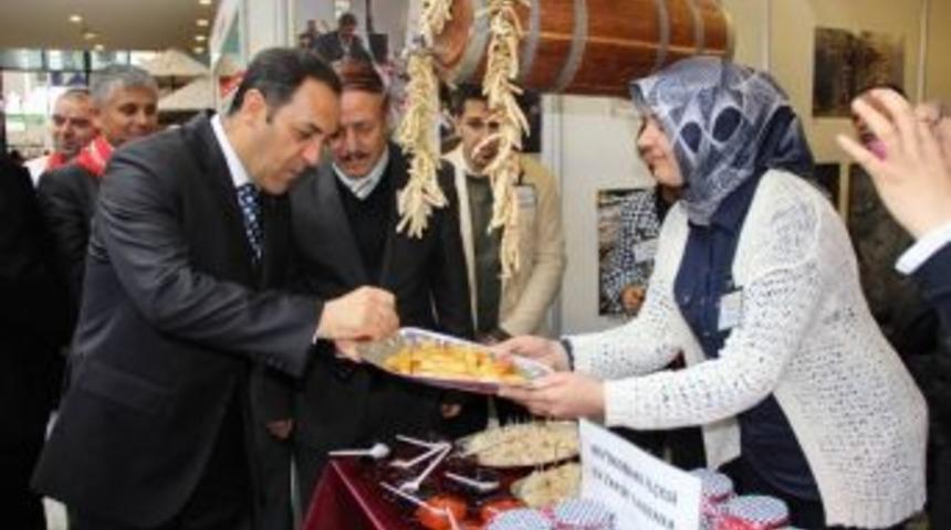 Gen&ccedil; Aş&ccedil;ılar Kep&ccedil;elerini Konuşturdu