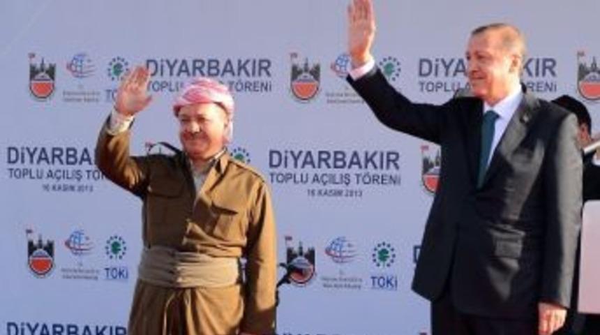 Başbakan Erdoğan, Barzani İle Birlikte Vatandaşları Selamladı
