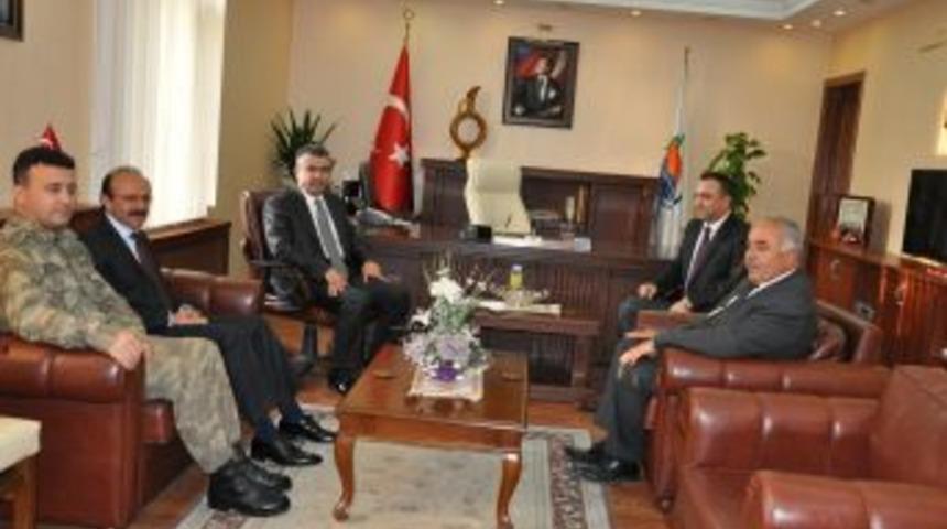 Vali Lekesiz'den Kaymakam Soyt&uuml;rk&rsquo;e Ziyaret