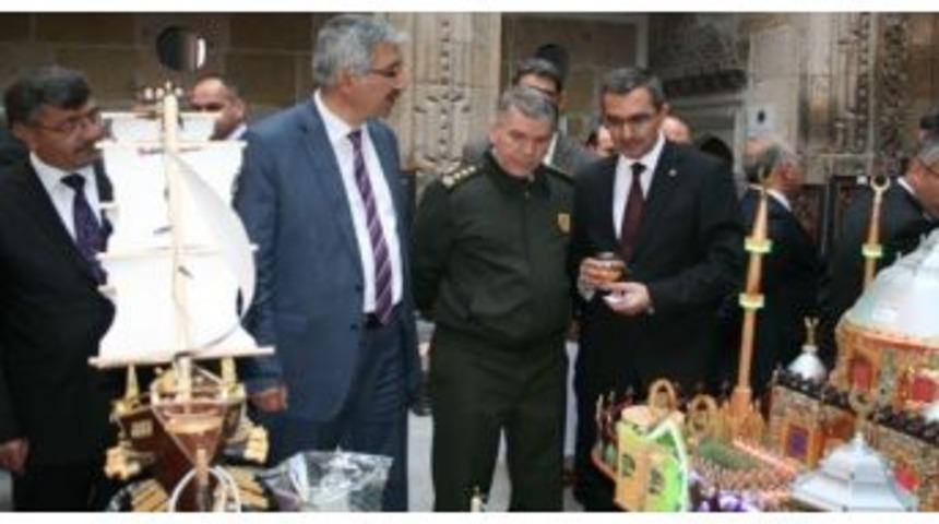 Mahkumların Eserleri Sergilendi