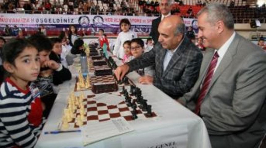 Şahinbey Belediyesi Satran&ccedil; Turnuvası&rsquo;na 840 Kişi Katıldı