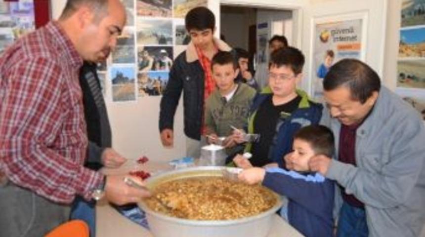 Kayged'den Aşure İkramı