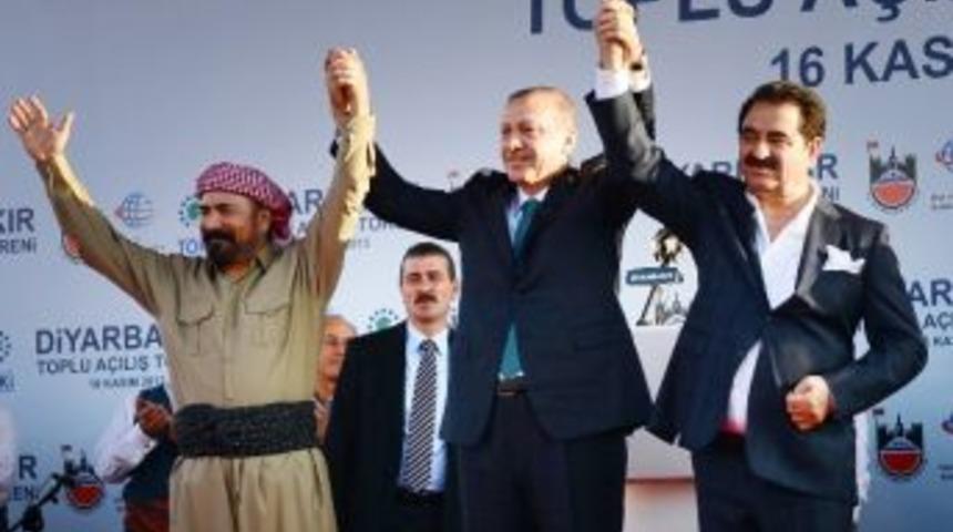 İbrahim Tatlıses İle Şivan Perver Diyarbakır'da D&uuml;et Yaptı