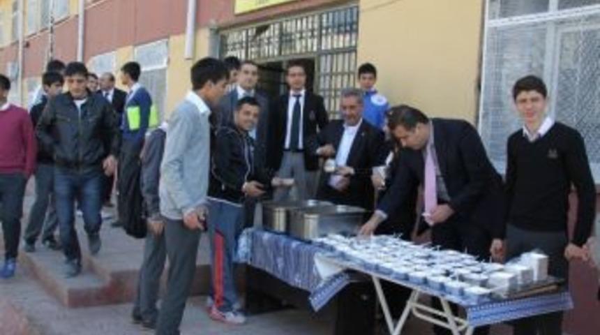 Siirt Z&uuml;beyde Hanım Lisesi'nden Aşure Etkinliği&rlm;