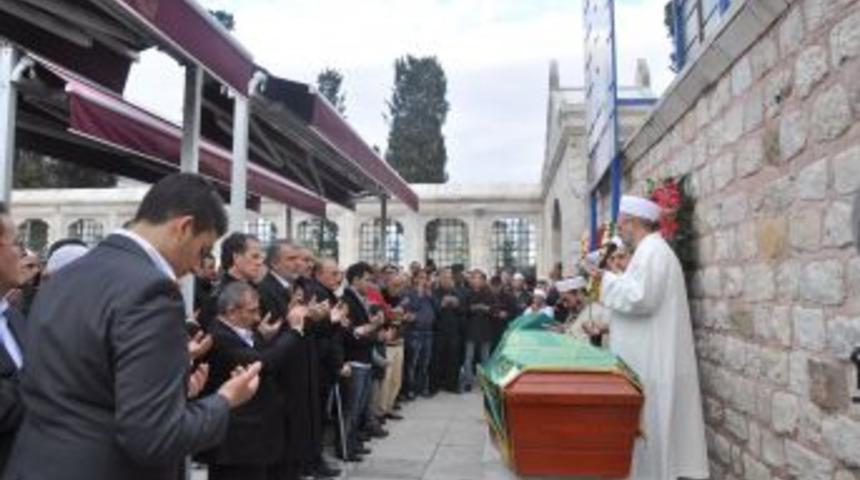 Muhammed Aru&ccedil;i'yi Son Yolcuğuna Sevenleri Uğurladı