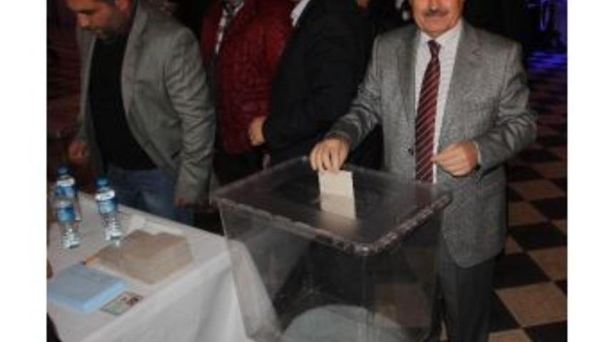 Ak Parti Karab&uuml;k&rsquo;te Temay&uuml;l Yoklamasını Tamamladı
