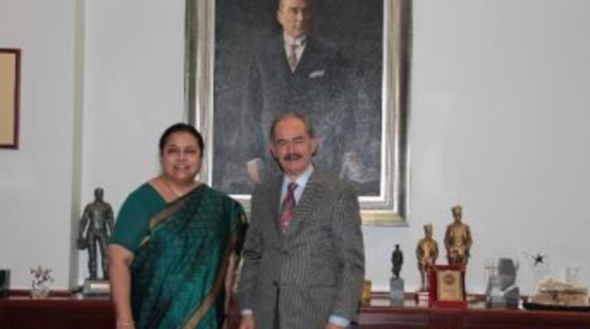 Hindistan B&uuml;y&uuml;kel&ccedil;isi Thomas Eskişehir'de