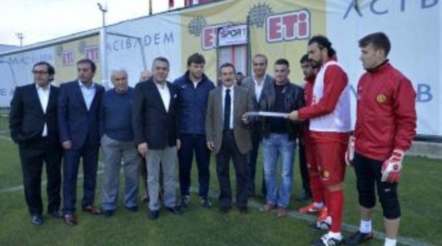 Altın Ayaklara Ertuğrul Sağlam İzi