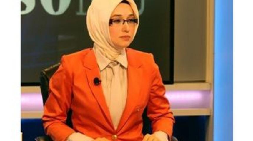 Trt&rsquo;de Baş&ouml;rt&uuml;l&uuml; Spiker D&ouml;nemi