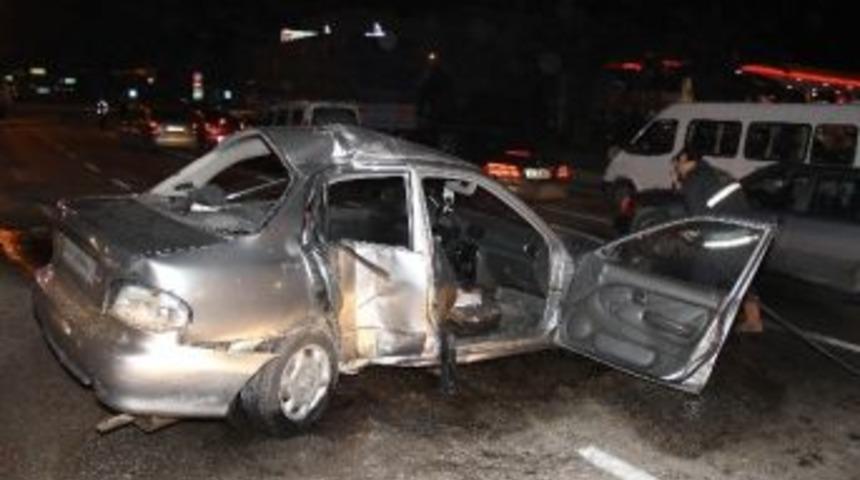 Samsun'da Trafik Kazası: 3 Yaralı