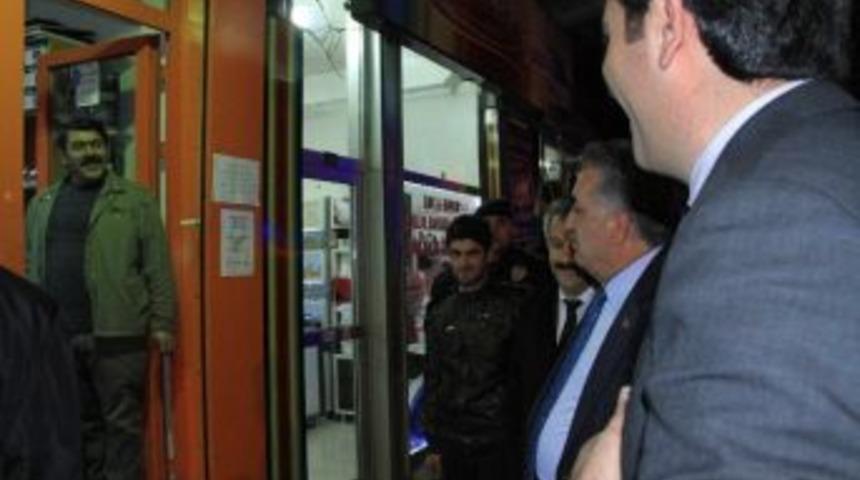 Bakan Hayati Yazıcı Esnaf Ziyaretinde