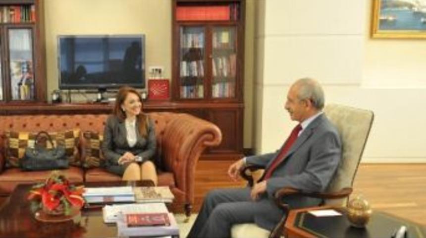 Nezaket Atasoy: &ldquo;chp Dış Politikada Daha Etkin Olmalıdır&rdquo;