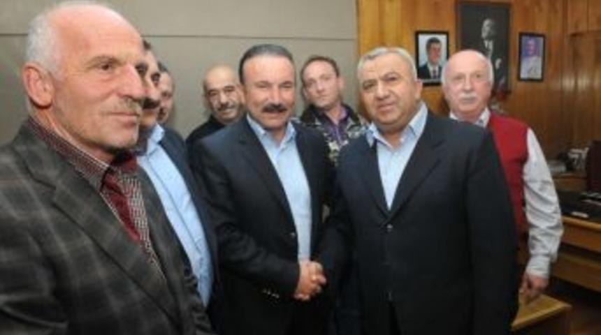 Başkan Doğan, Pazarcılar Odası'nı Ziyaret Etti