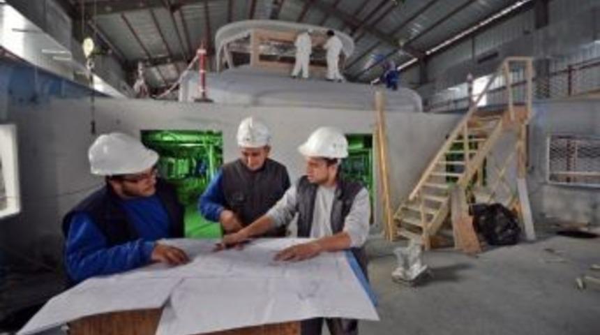 İzmir&rsquo;in Yeni Gemileri Peşpeşe Gelecek