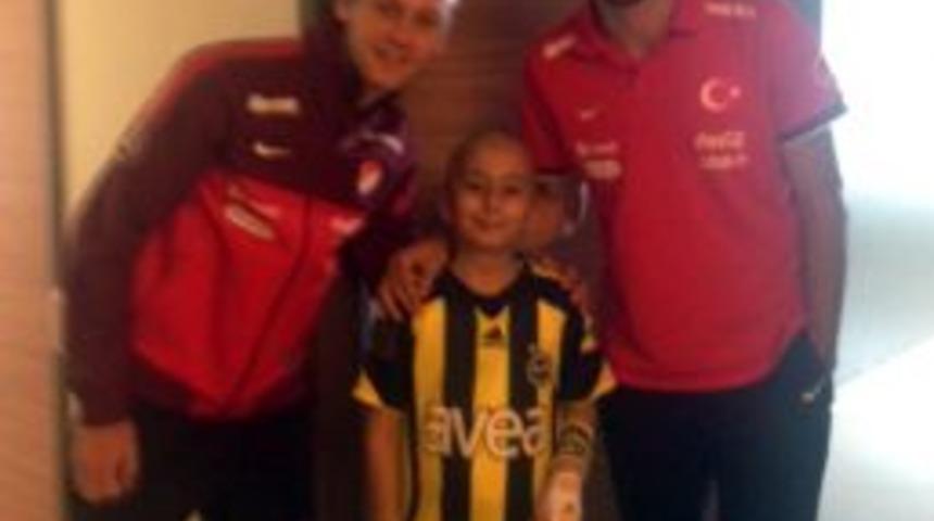 Milli Takım L&ouml;semili &Ccedil;ocukları Ziyaret Etti