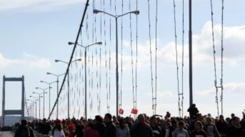 Halk Koşusu, Boğaz K&ouml;pr&uuml;s&uuml;'n&uuml; Salladı
