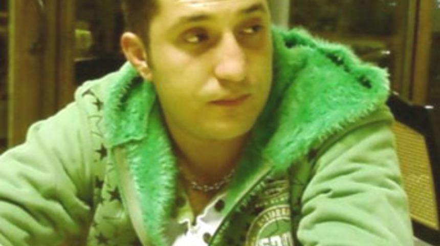 Akaryakıt istasyonunda başından vuruldu