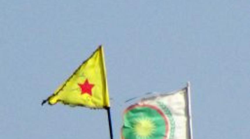 YPG Rasulayn'a Bayrak Astı