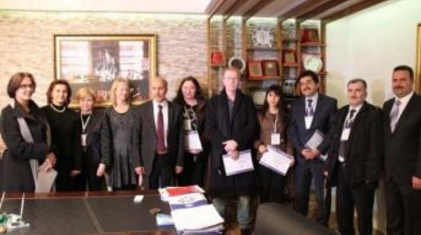 İrlanda, Bulgaristan Ve Almanya&rsquo;dan Gelen &Ouml;ğretmenler Abdullah Bilge&rsquo;yi Makamında Ziyaret Etti