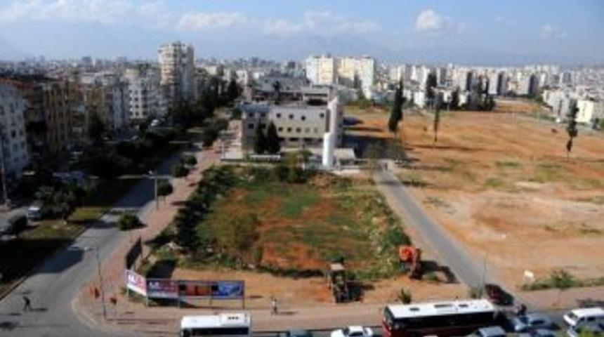 Chp&rsquo;li &Uuml;&ccedil; Vekilden Avm Tepkisi