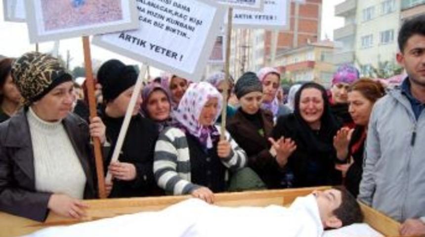 Trabzon&rsquo;da Tabutlu Eylem