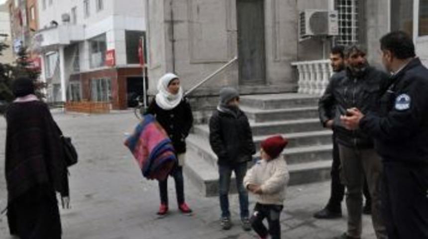 (&ouml;zel Haber) Savaştan Ka&ccedil;tılar Camiye Sığındılar