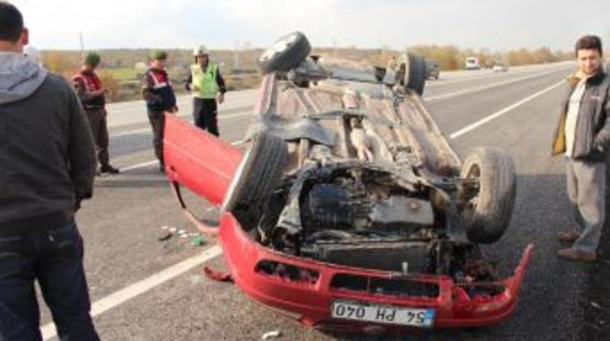 Takla Atan Otomobil 25 Metre S&uuml;r&uuml;klendi: 2 Yaralı