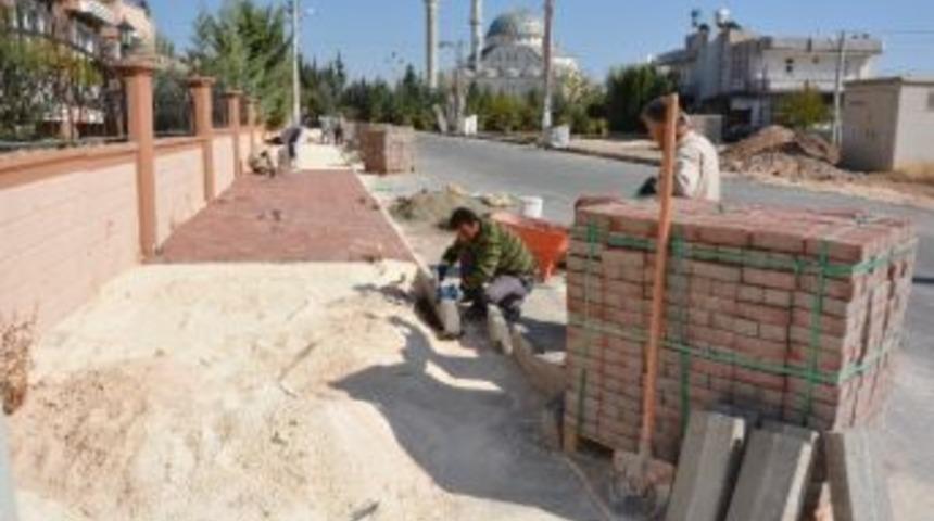 Altınşehir Mahallesi'nde Kaldırım &Ccedil;alışması