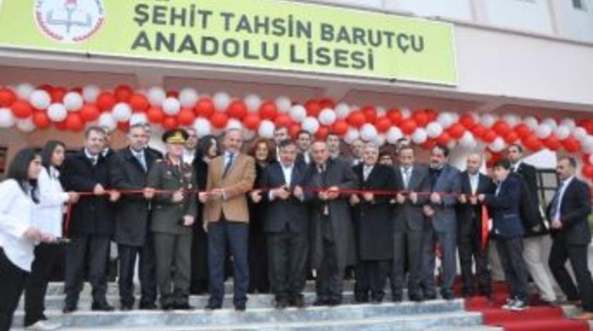 Bakan Yılmaz, Şehit Pilotun Adının Verildiği Okulun A&ccedil;ılışını Yaptı