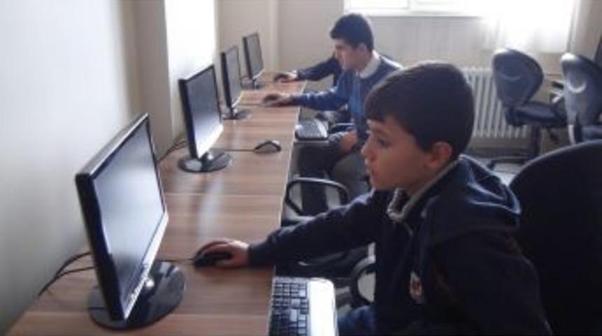 &Ouml;ğrenciler: Atılacak Olan Yanlış Bir Adım Eğitim Hayatımızı Bitirir