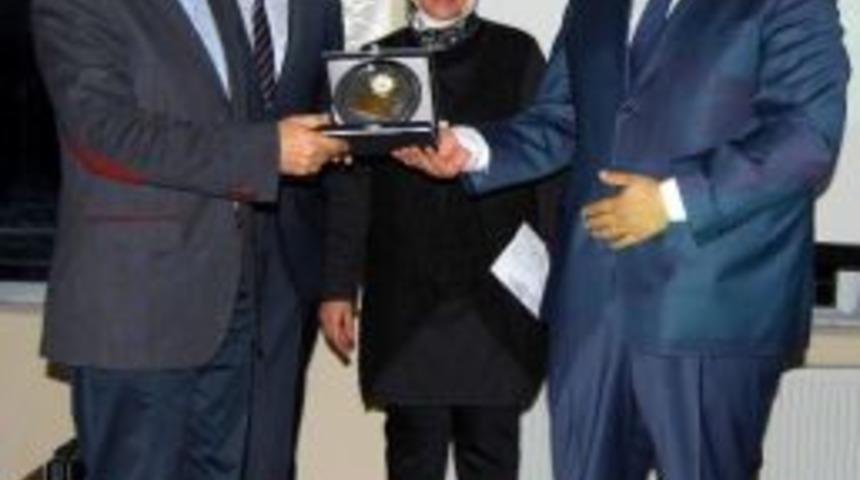 Eşme Devlet Hastanesi'nde Değerlendirme Toplantısı