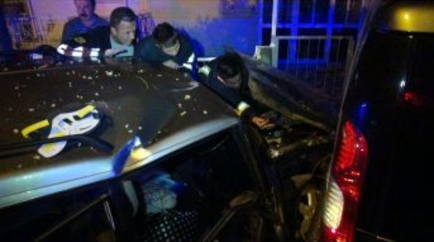 Uşak&rsquo;ta Kaza: 3'&uuml; &Ccedil;ocuk, 9 Yaralı