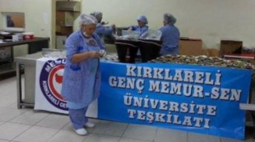 Gen&ccedil; Memur-sen'den Aşure İkramı