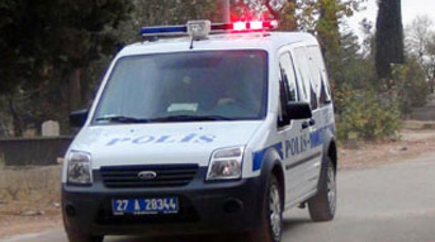 Mezarlıkta Kuran okurken vuruldu