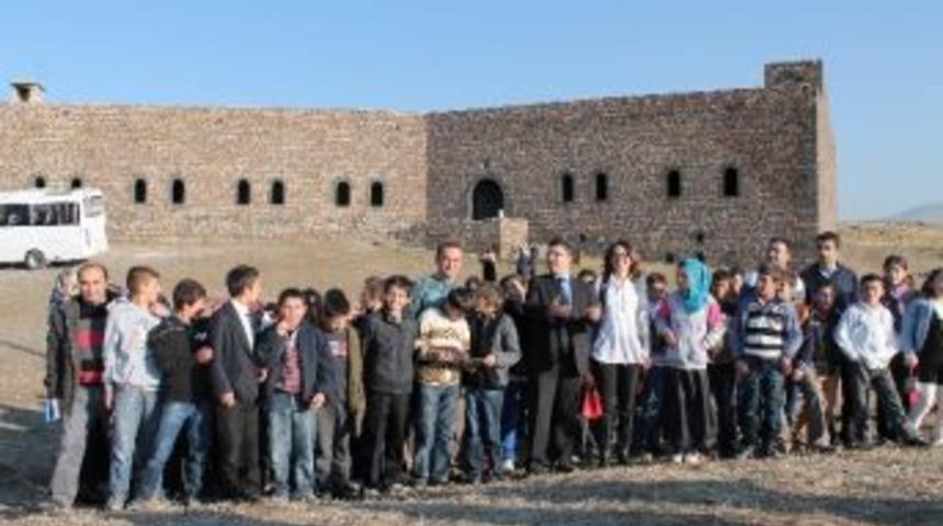 Pazaryolu Gen&ccedil;liği Ecdadıyla Buluştu