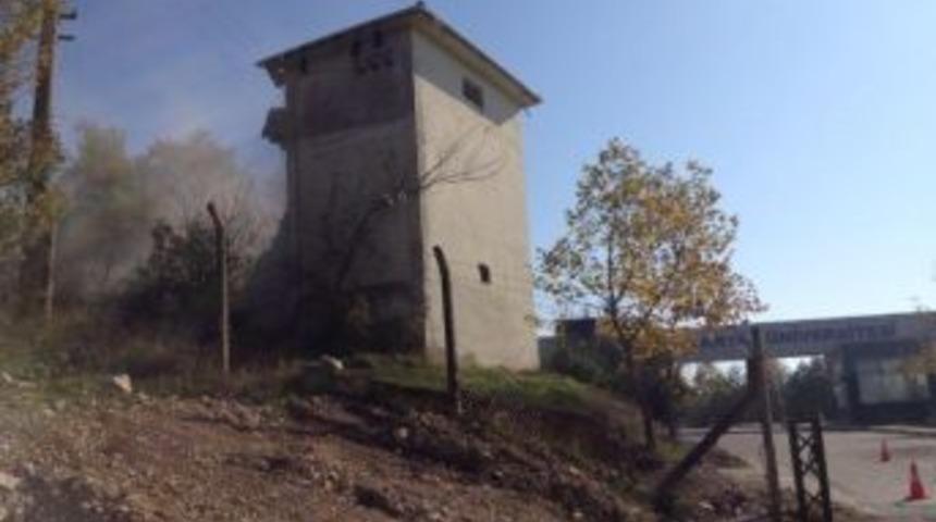 Sedaş, Belediye Su Pompa Motorlarının Beslendiği Hat &Uuml;zerindeki Trafo Binasını Yeniledi