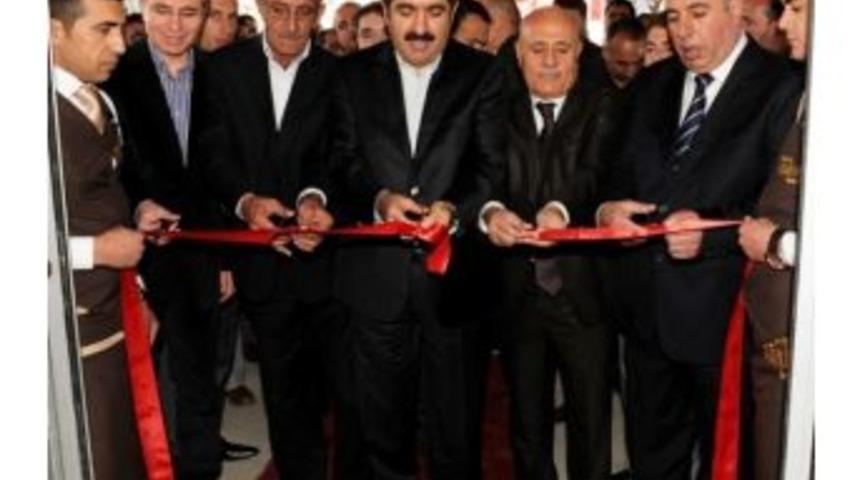 Vali Doğan, 'k&uuml;nefendi'nin A&ccedil;ılışına Katıldı