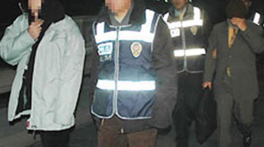 Tecav&uuml;z delilleri kirli &ccedil;amaşır sepetinden &ccedil;ıktı