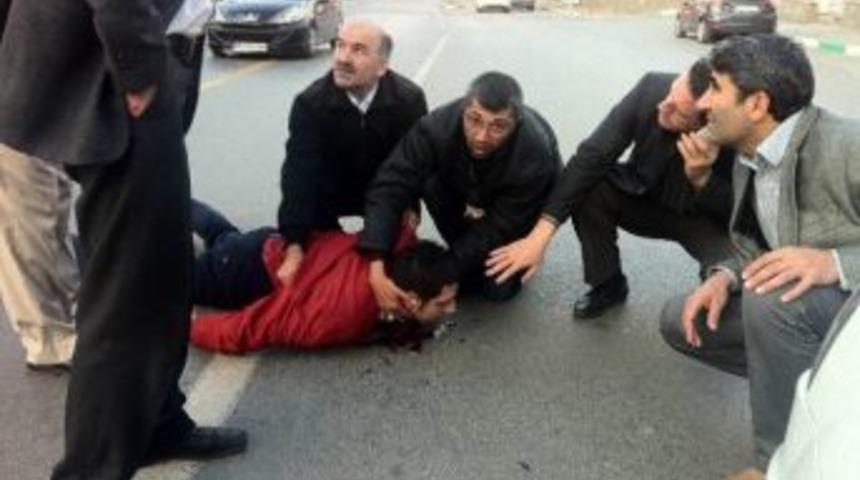 (&ouml;zel Haber) Hastane &Ouml;n&uuml;ndeki Kazada Can Pazarı