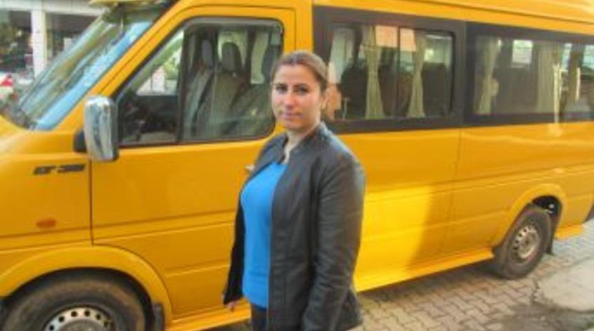 Servis Şof&ouml;rl&uuml;ğ&uuml;ne Kadın Eli Değdi