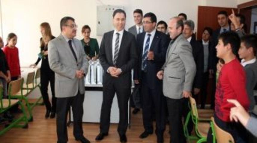 Ttnet Pasinler Ortaokuluna Bilgisayar Yardımında Bulundu