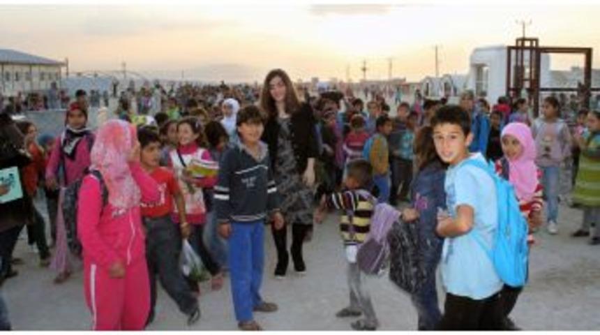 Lise &Ouml;ğrencisinden Suriyeli Sığınmacılara Yardım Eli