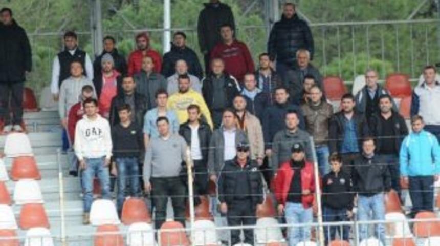 Manisa Belediyespor Somaspor'la Karşılaştı