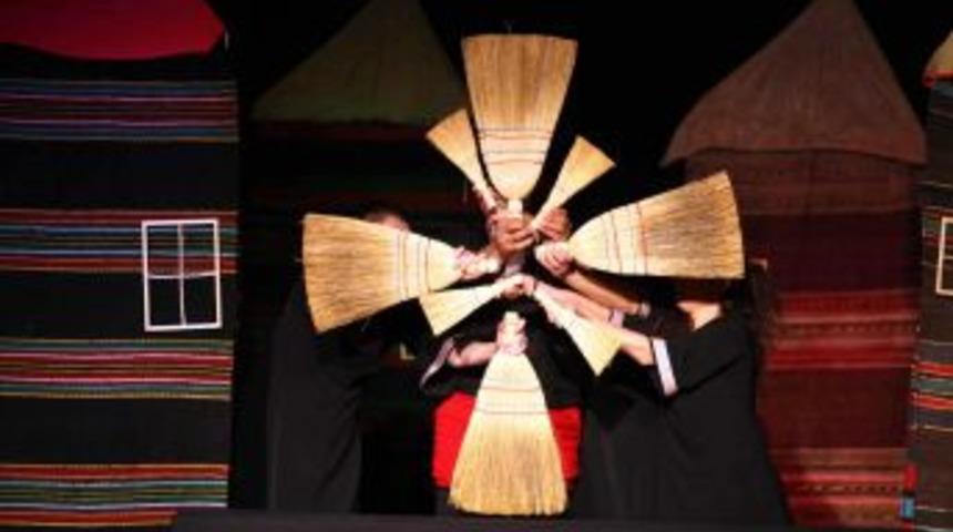 Bulgar Tiyatrosu Yenimahalle&rsquo;de