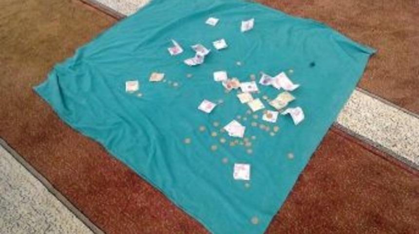 Gemerek&lsquo;te Muhsin Yazıcıoğlu Camii&rsquo;ne Yardım Toplandı